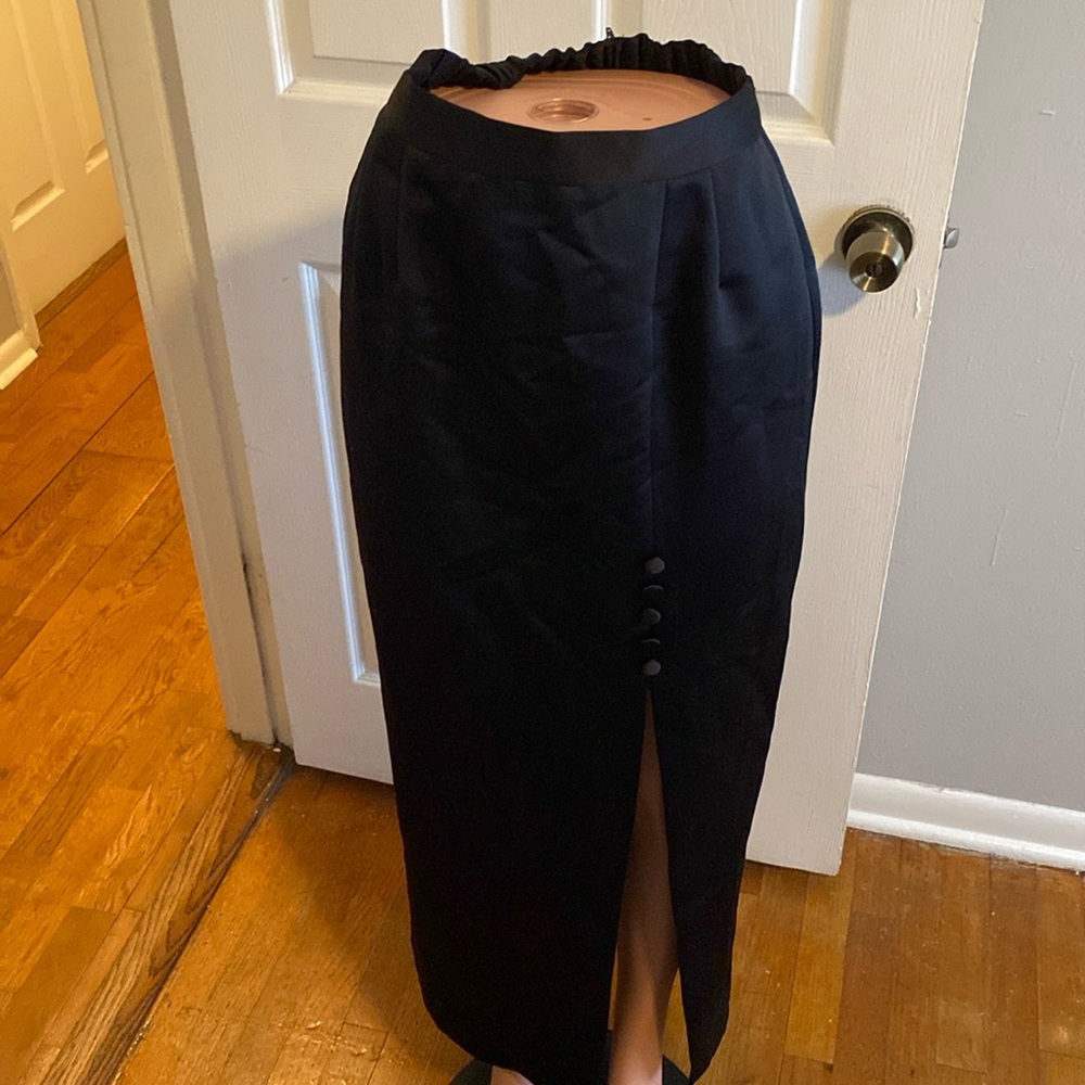 Women black long skirt with split up the front left side, size 10P